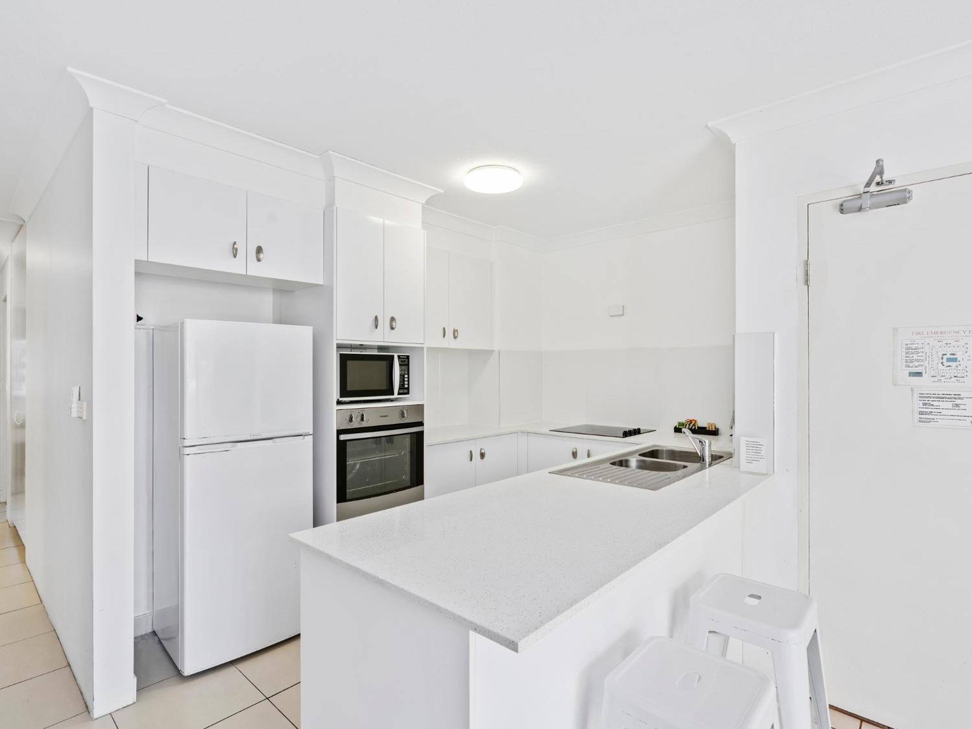 Miami Beachside Holiday Apartments Gold Coast Exterior photo