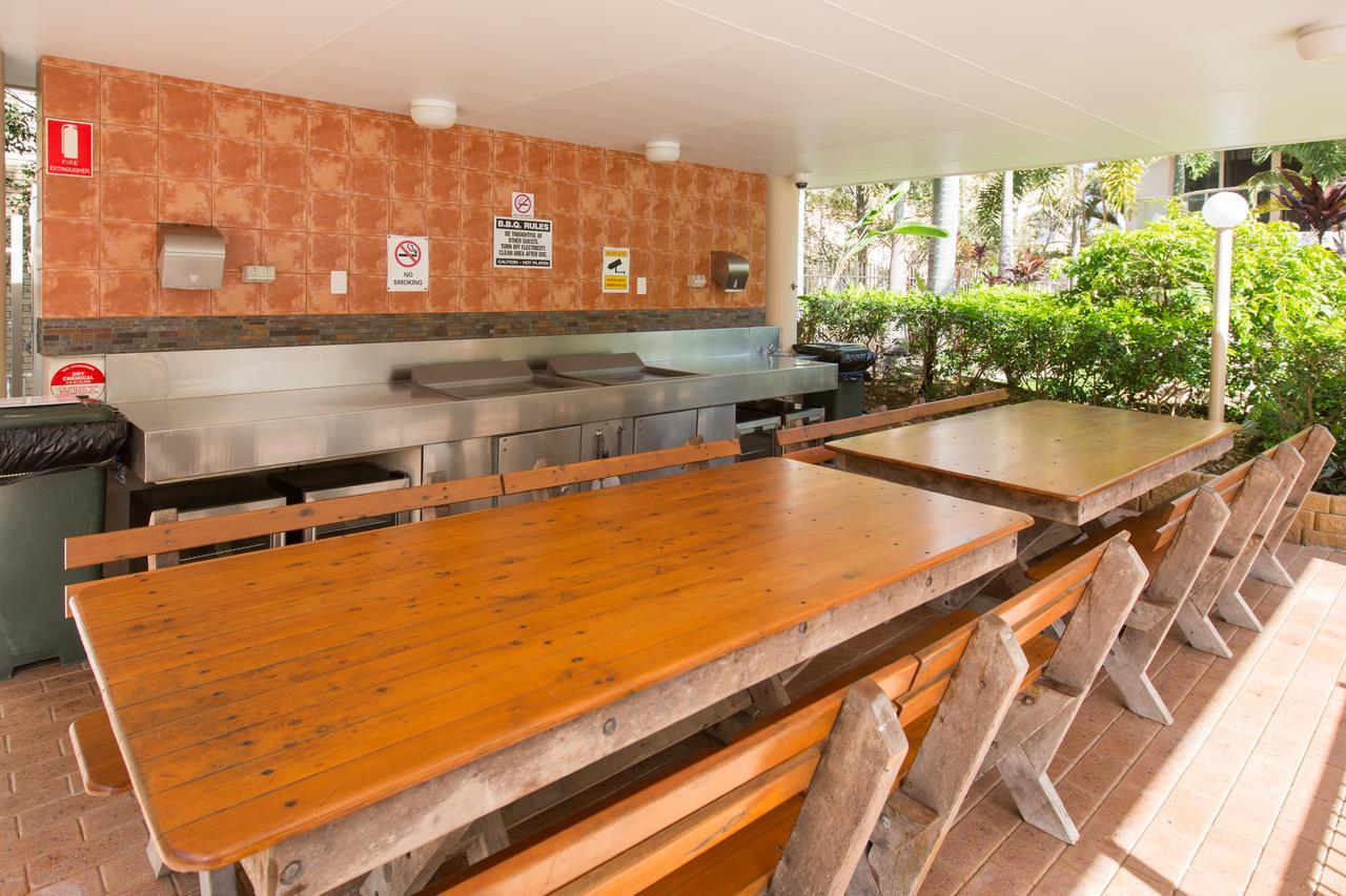 Miami Beachside Holiday Apartments Gold Coast Exterior photo